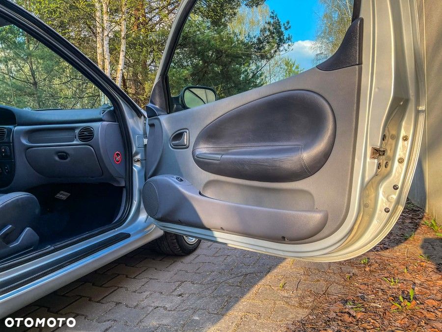 Renault Megane 1.6 - 8