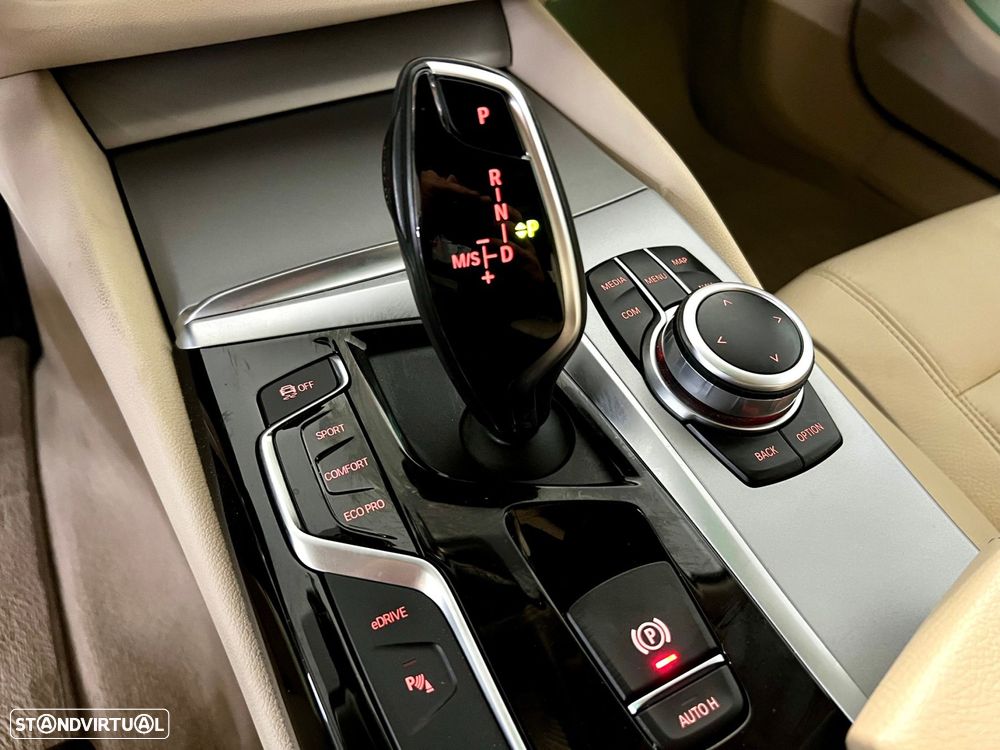 BMW 530 e iPerformance - 25