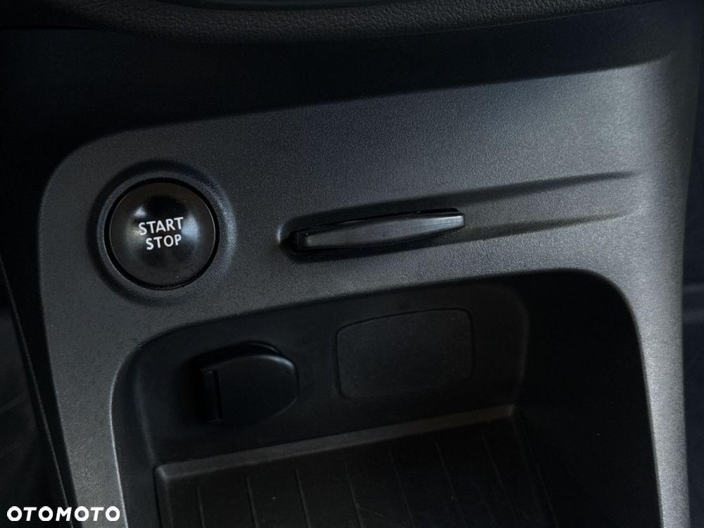 Renault Captur 0.9 Energy TCe Life EU6 - 17