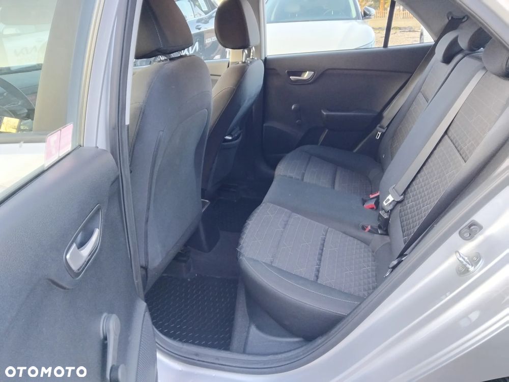 Kia Rio 1.2 M - 19