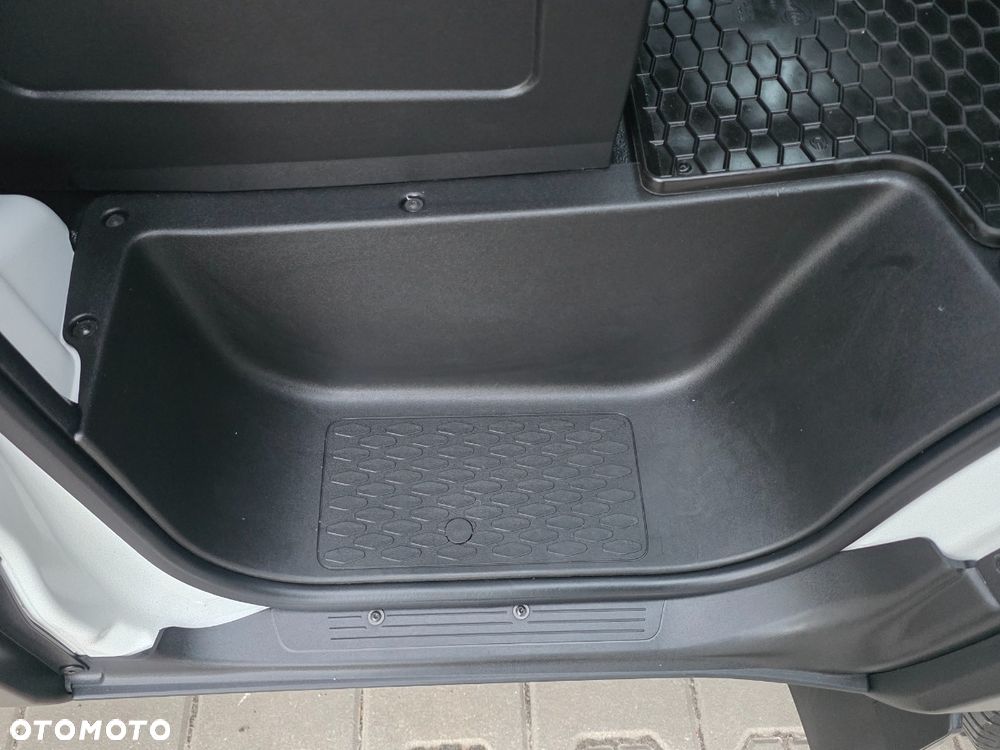 Iveco Daily 35S18 - 19