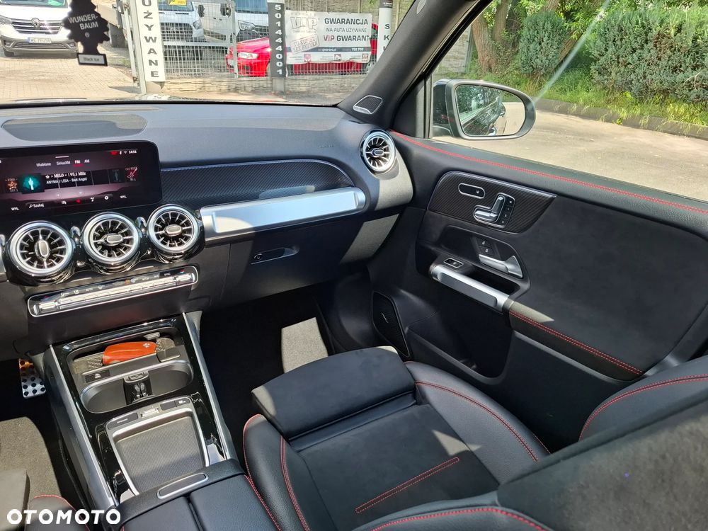 Mercedes-Benz GLB 250 4-Matic AMG Line 8G-DCT - 14