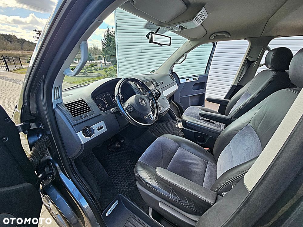 Volkswagen Multivan - 24