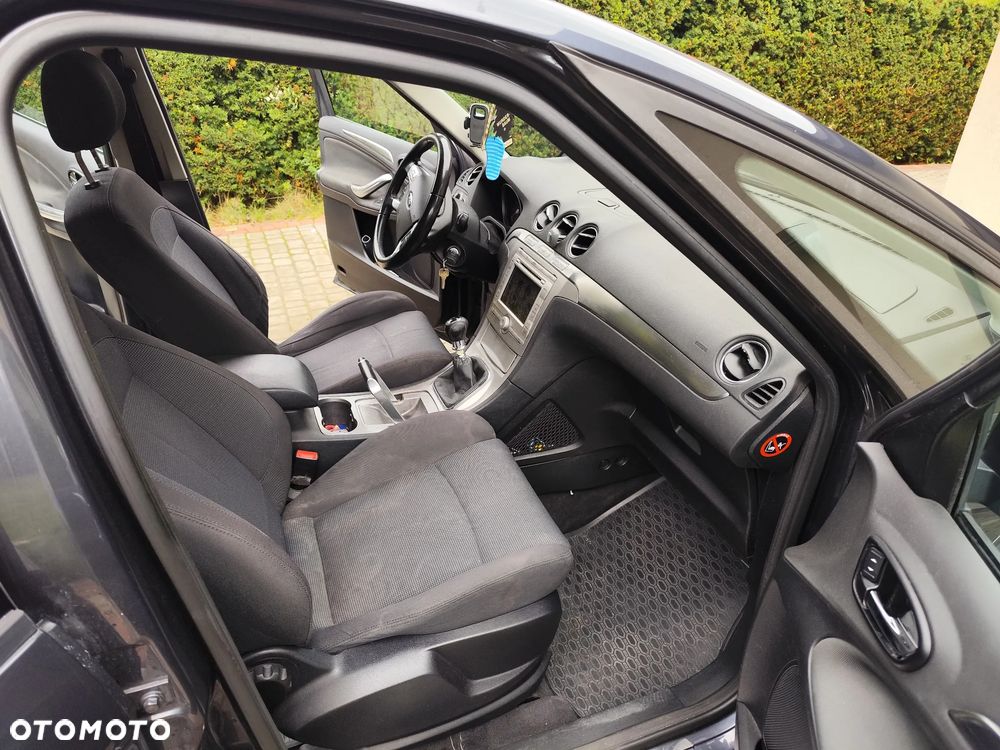 Ford S-Max 2.5 Titanium - 9