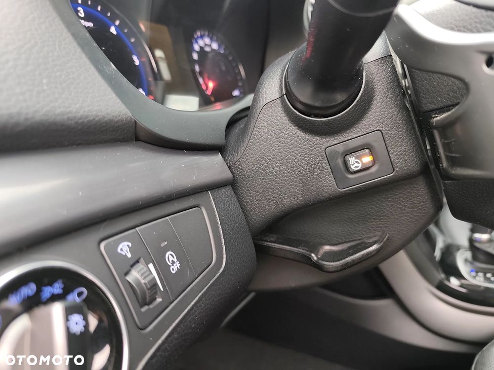 Hyundai i40 Kombi blue 1.7 CRDi DCT Premium - 29