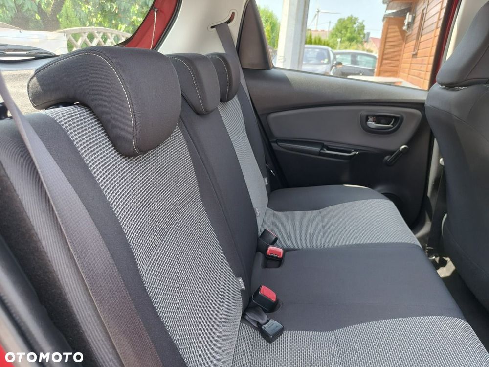 Toyota Yaris - 25