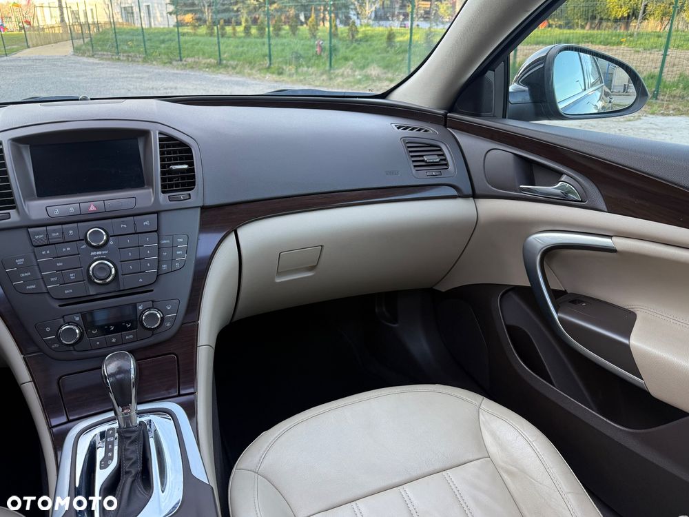 Opel Insignia 2.0 T Cosmo - 22