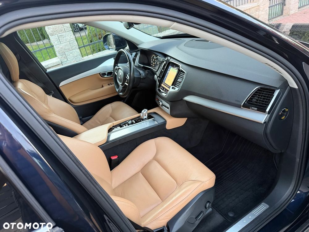 Volvo XC 90 - 10