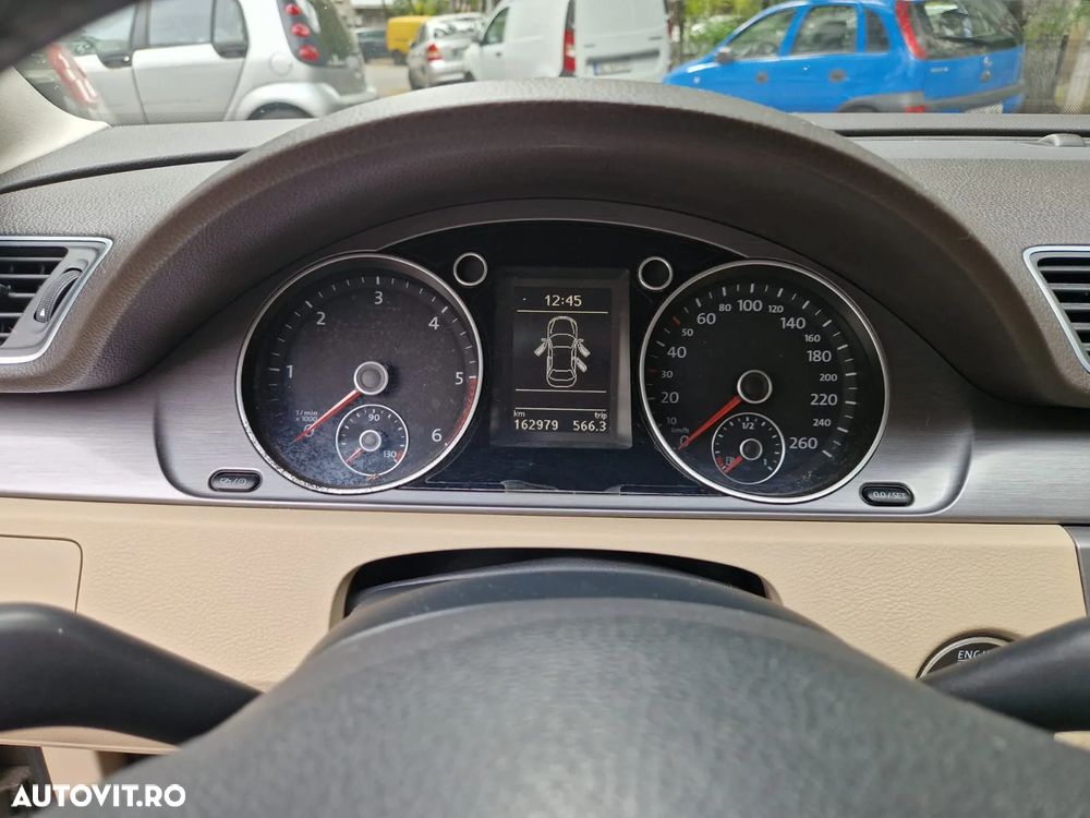 Volkswagen Passat 1.6 TDI BlueMotion Technology DSG Comfortline - 9