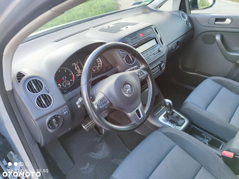 Volkswagen Golf Plus 1.6 TDI Comfortline DSG - 29