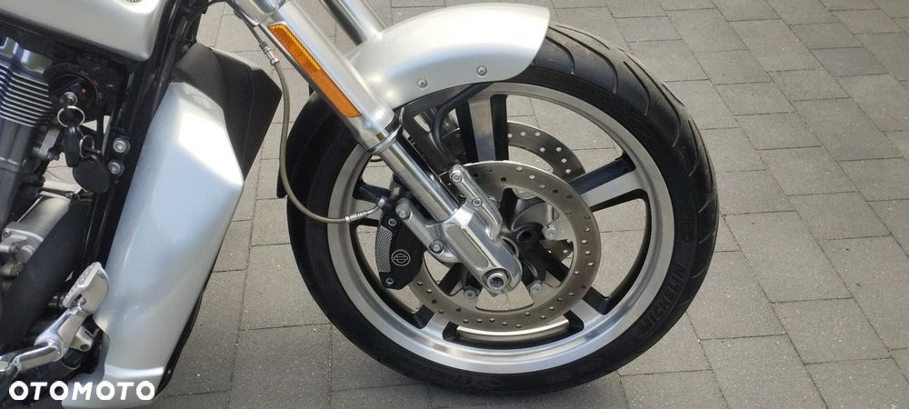 Harley-Davidson V-Rod Muscle - 16