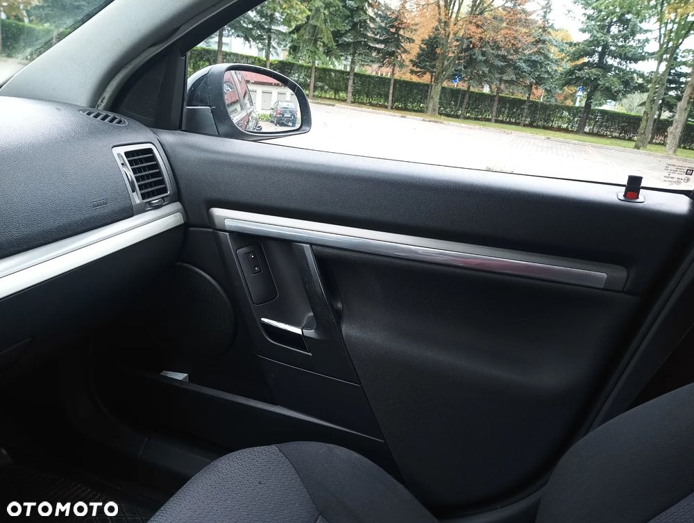 Opel Vectra 1.8 Easytronic Sport - 16