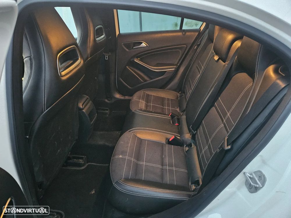 Mercedes-Benz A 180 CDI AMG Line - 5