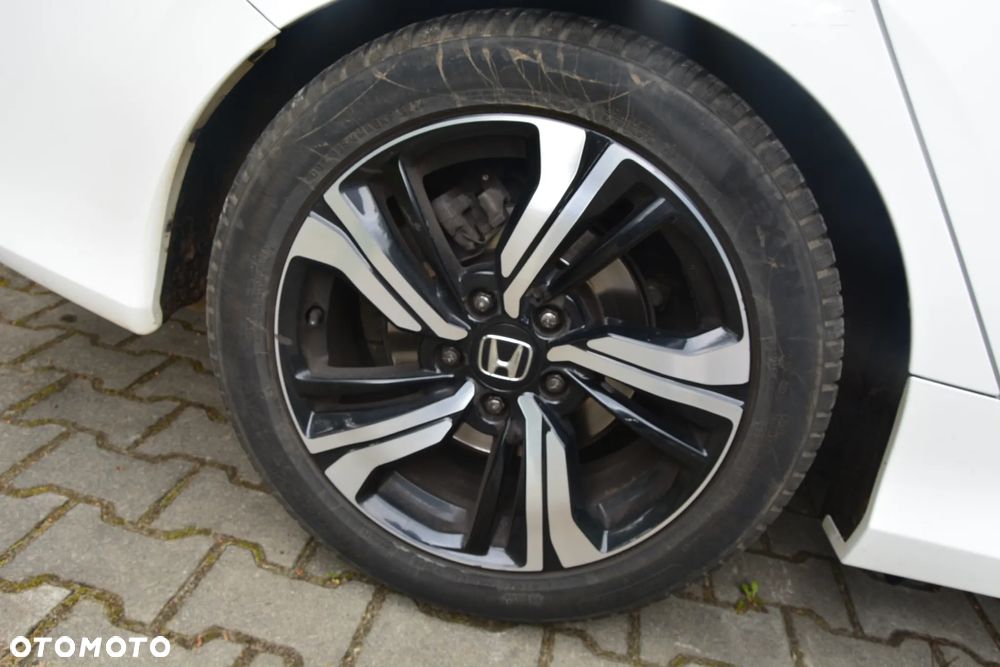 Honda Civic 1.5 T Elegance - 20