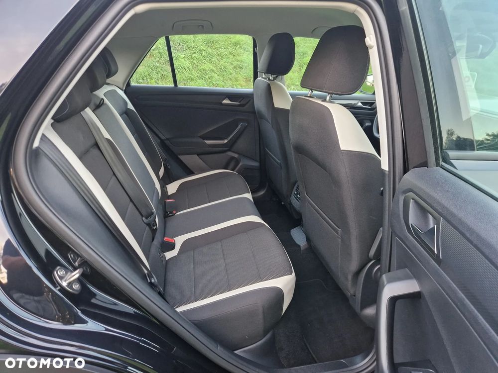 Volkswagen T-Roc - 15