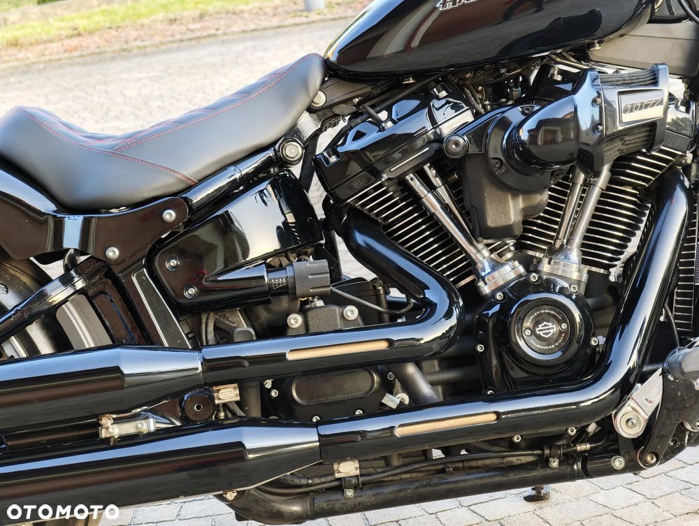 Harley-Davidson Softail Breakout - 37