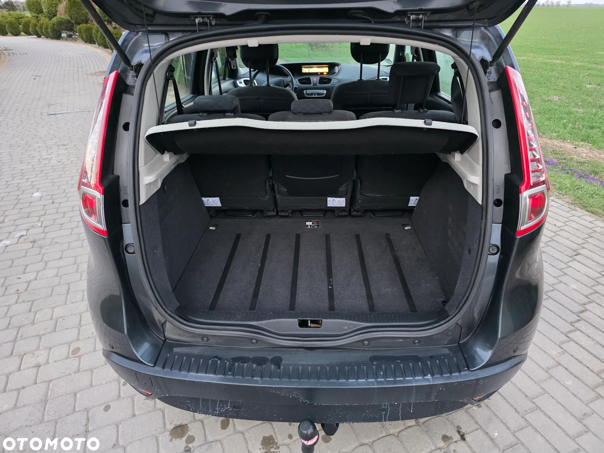 Renault Scenic 1.6 16V 110 Expression - 11