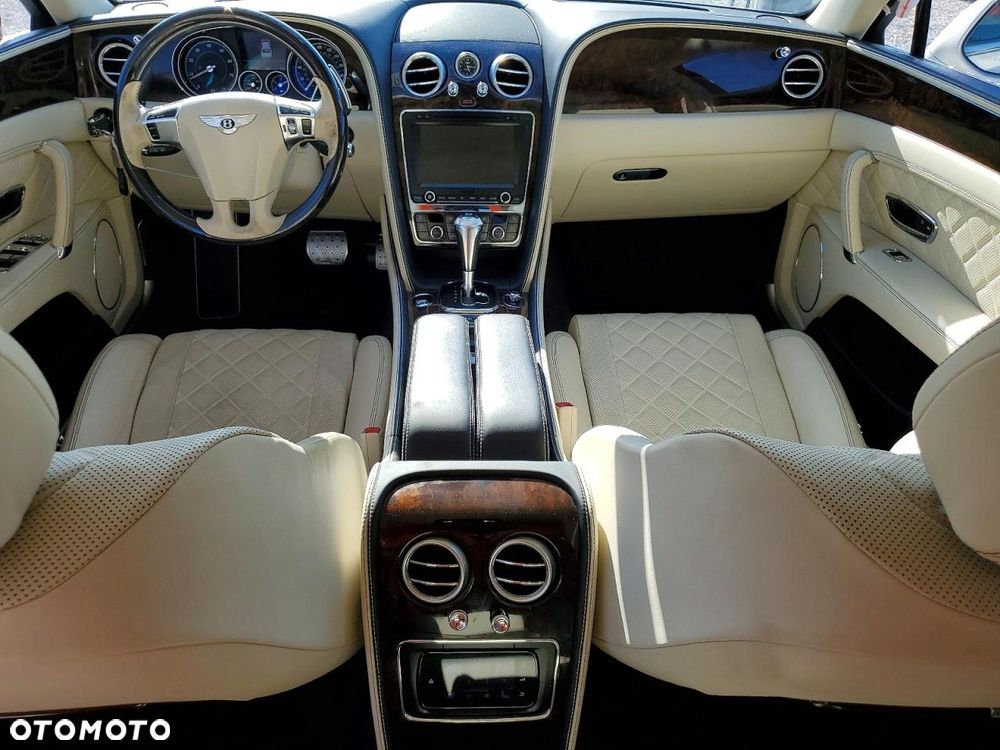 Bentley Flying Spur V8 - 9