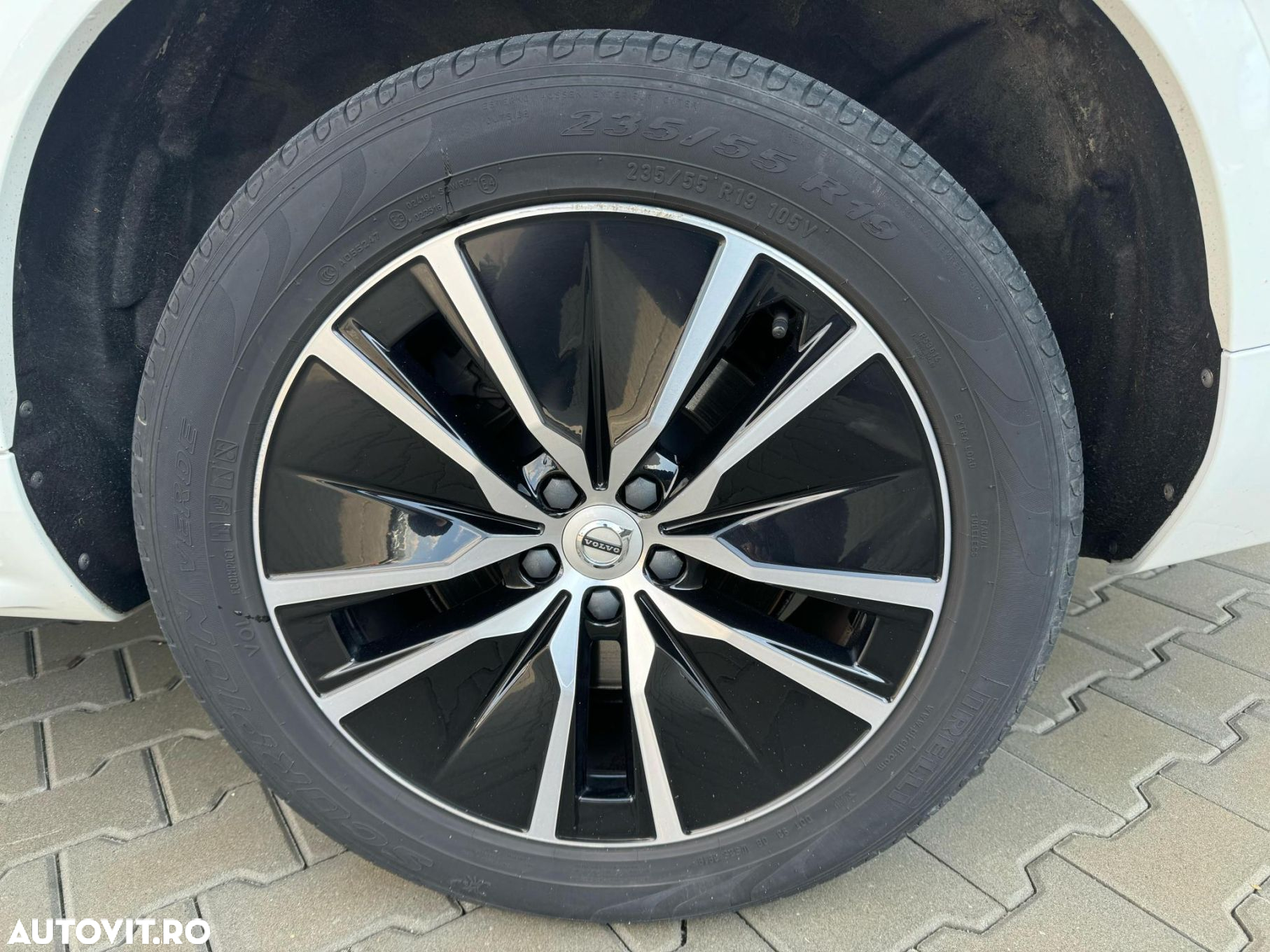 Volvo XC 90 B5 D AWD Geartronic Momentum Pro - 38