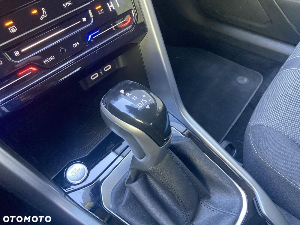 Volkswagen T-Roc 1.5 TSI Life DSG - 21