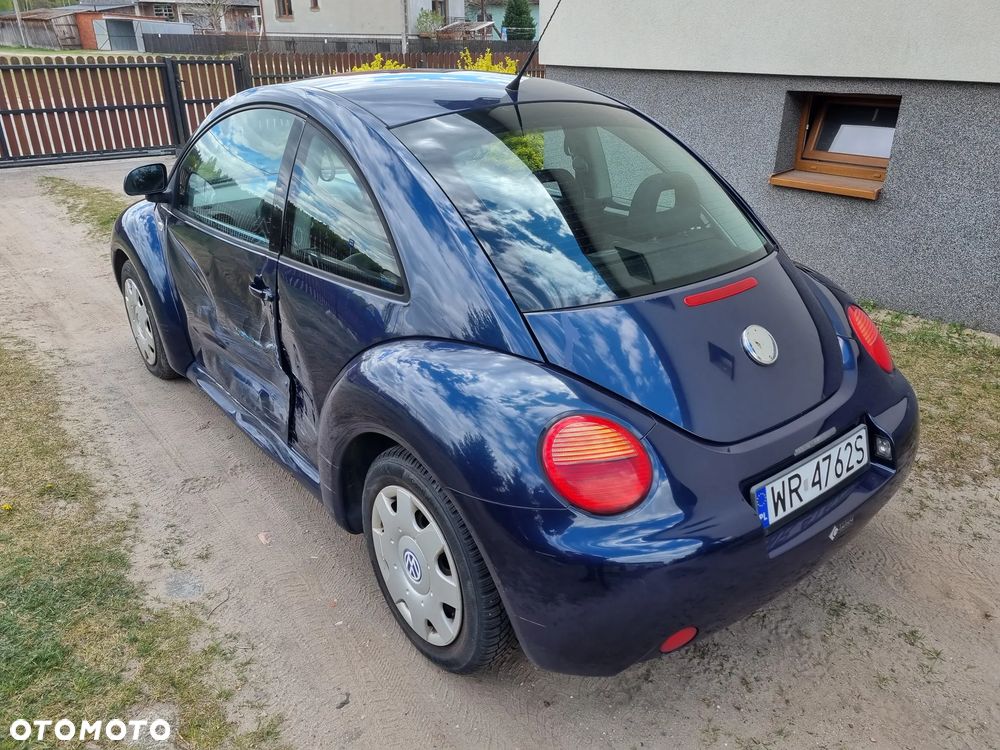 Volkswagen New Beetle - 4