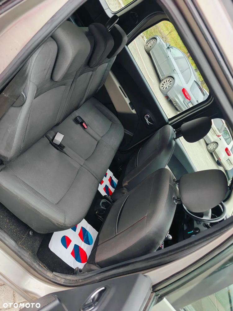 Dacia Lodgy 1.2 TCe Prestige - 12