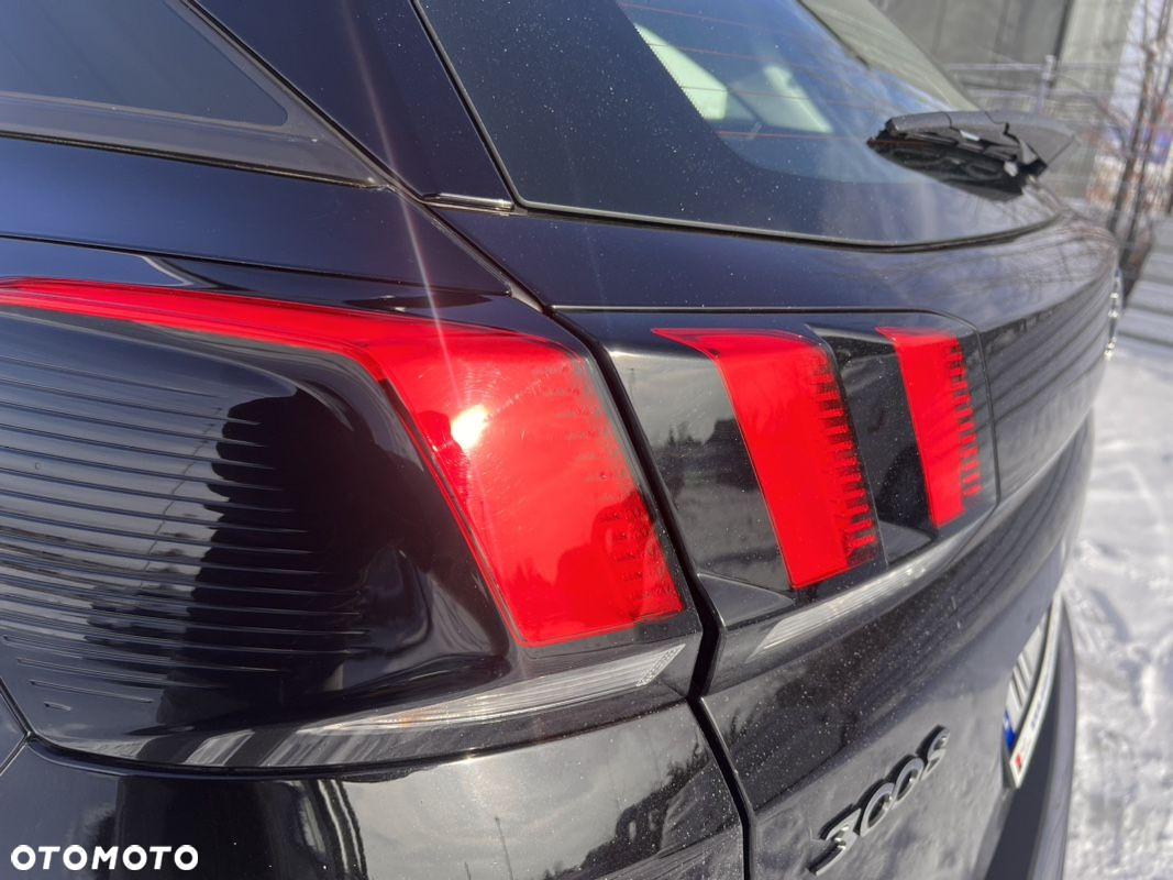 Peugeot 3008 1.2 PureTech Active S&S EAT8 - 16