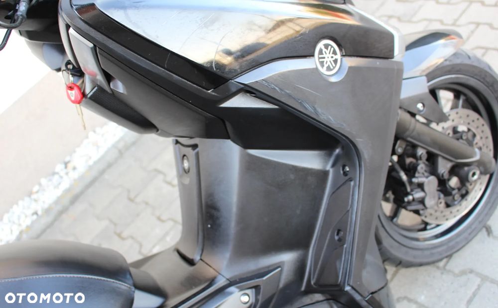 Yamaha X-max - 16