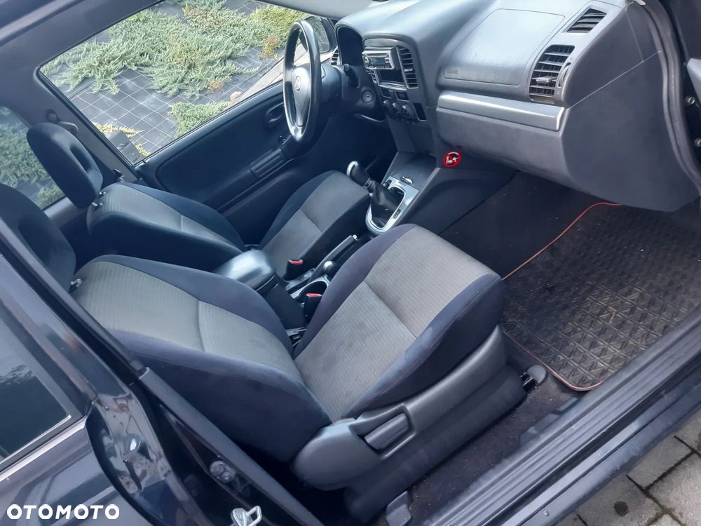 Suzuki Grand Vitara 1.6 - 6
