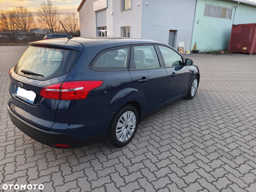 Ford Focus ver-1-5-tdci-trend - 6
