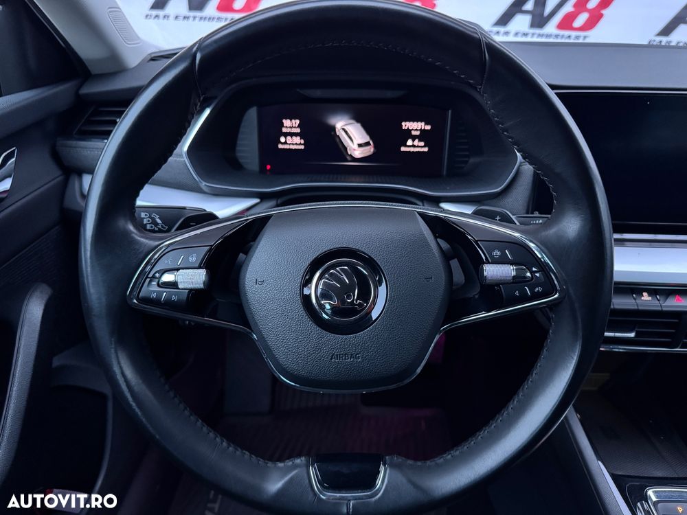 Skoda Octavia 2.0 TDI DSG Style - 30