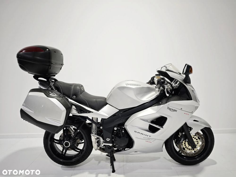 Triumph Sprint - 1