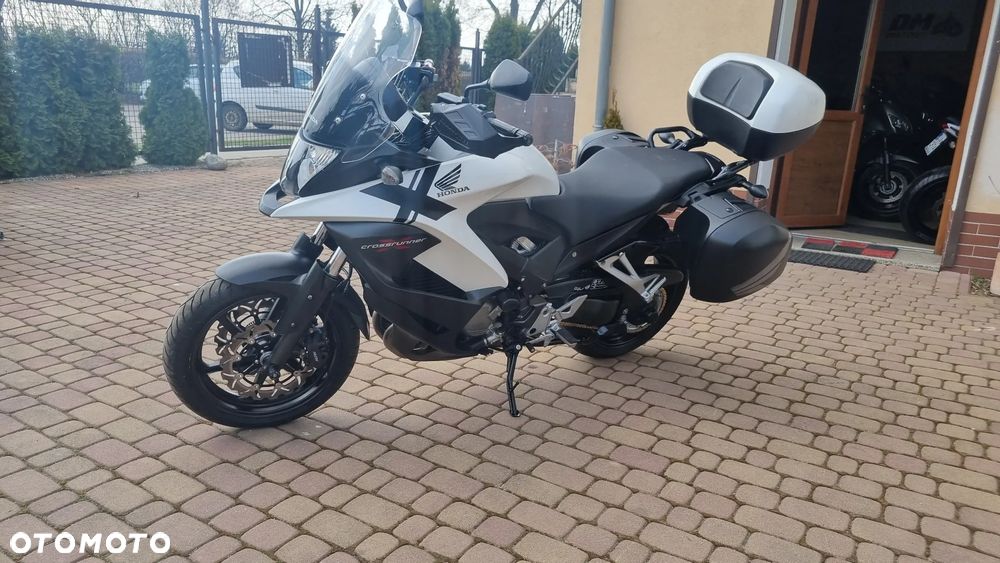 Honda VFR - 3