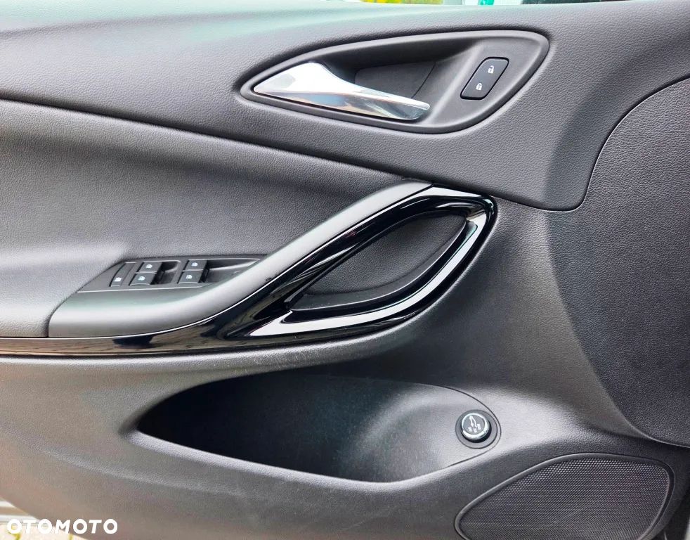 Opel Astra 1.4 Turbo Sports Tourer Innovation - 25