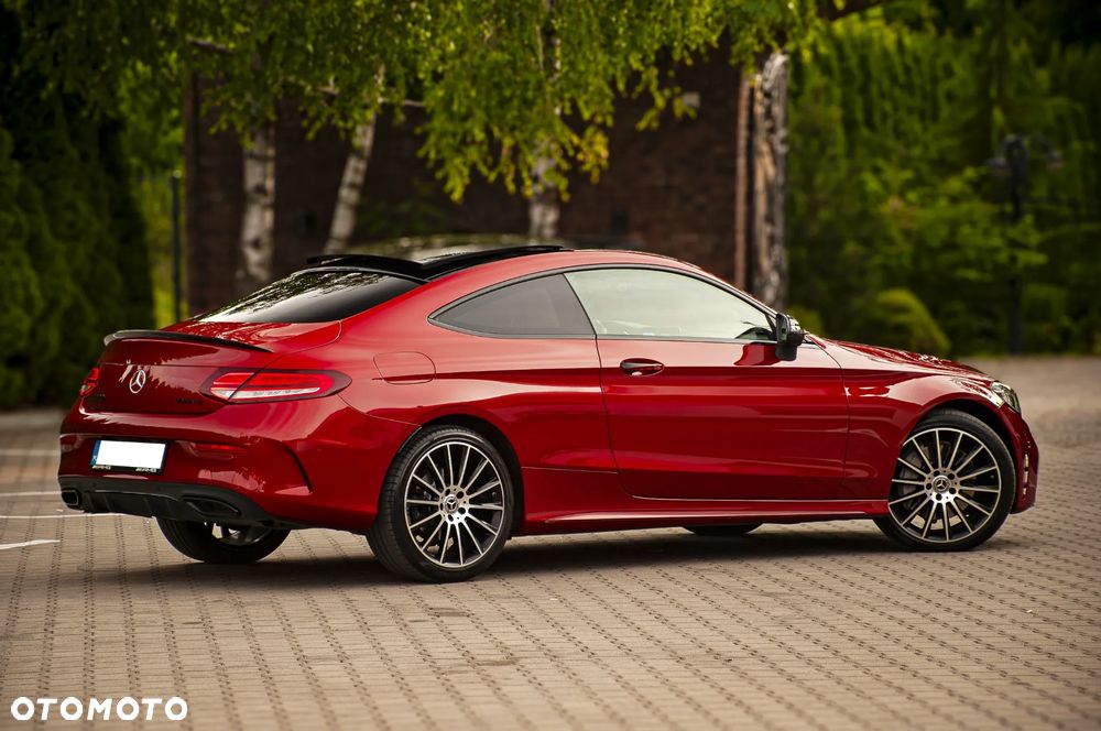 Mercedes-Benz Klasa C 300 d 4Matic 9G-TRONIC AMG Line - 20