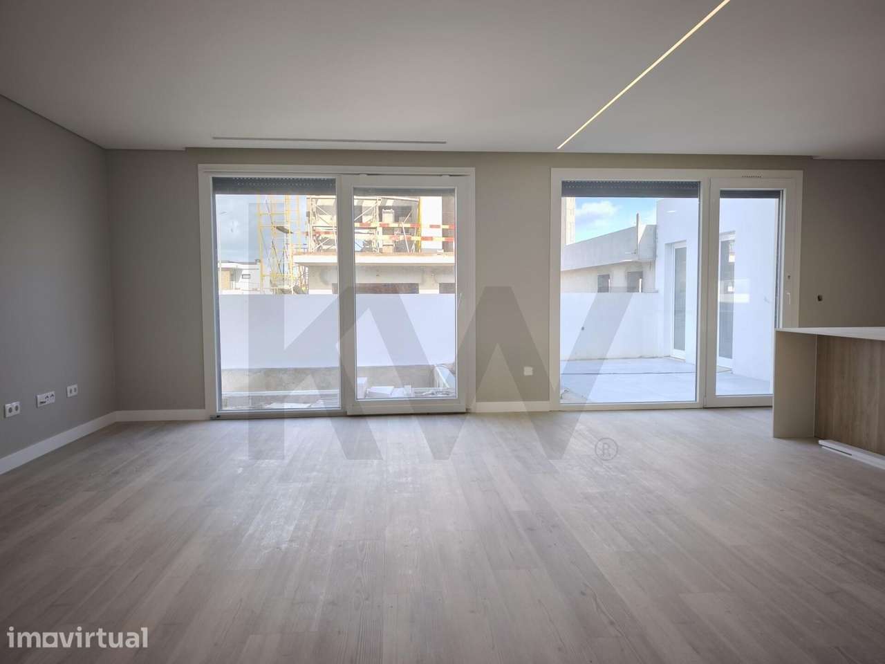 MORADIA T3 - TERREA - ISOLADA C/GARAGEM E PISCINA - AZEITÃO - Grande imagem: 3/17