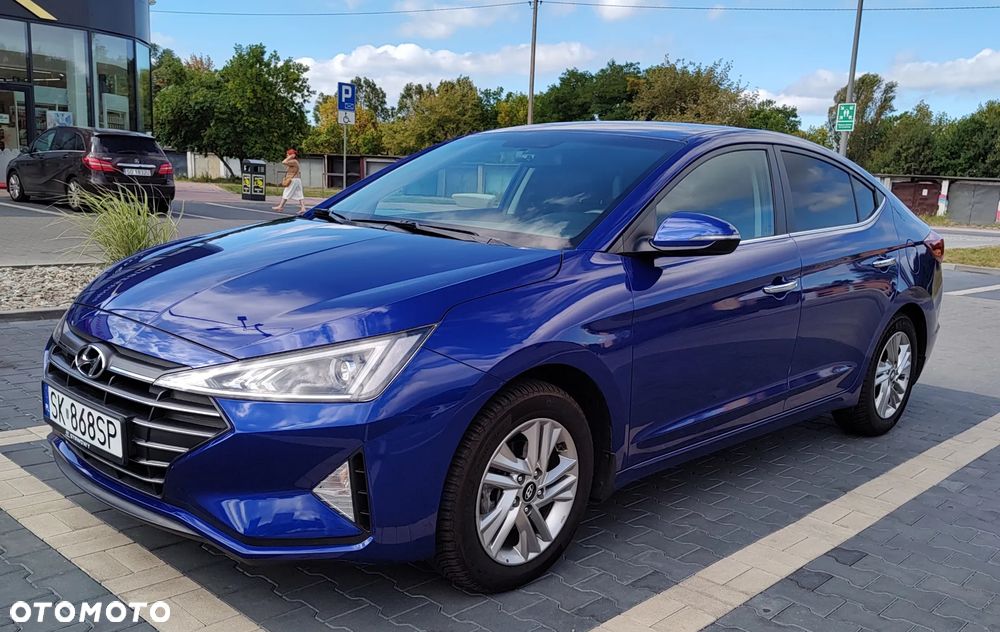 Hyundai Elantra 1.6 Comfort - 3