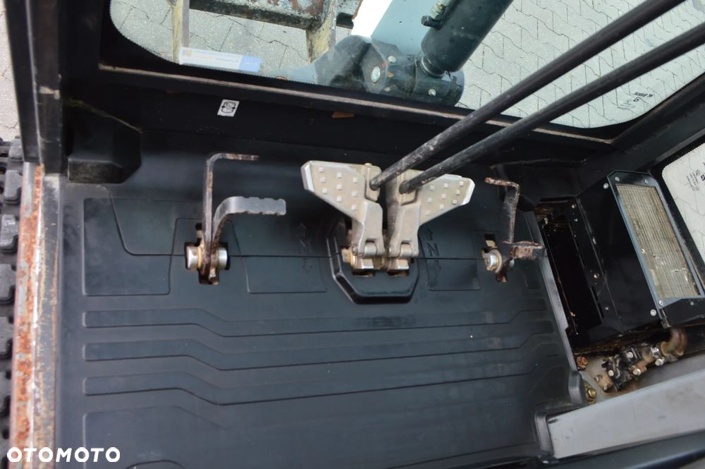 Bobcat E19 - 12