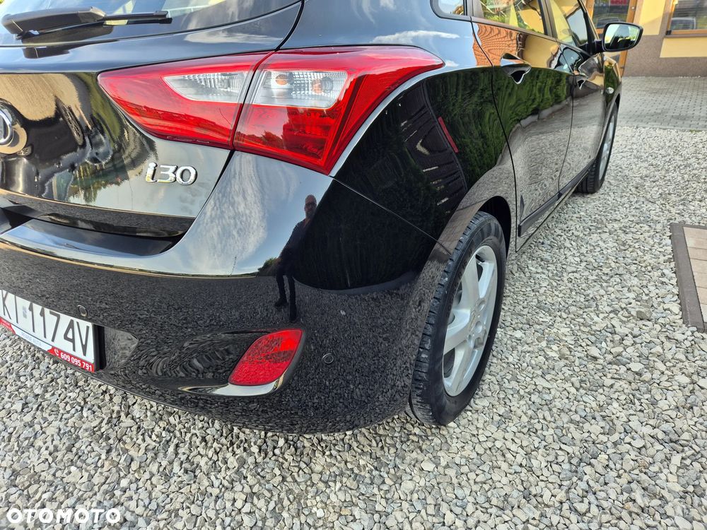 Hyundai i30 blue 1.4 Classic Navigation - 11