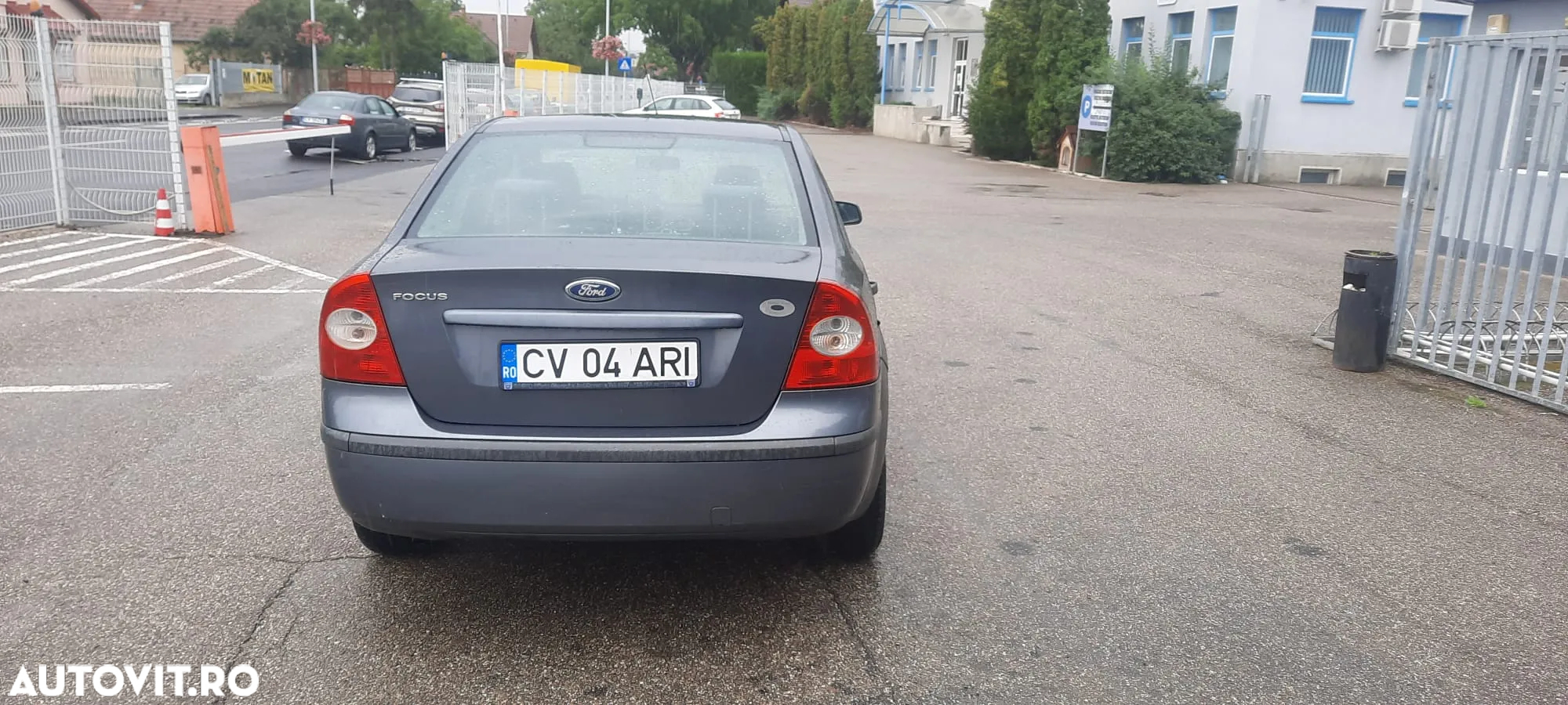 Ford Focus 1.6i Trend - 4