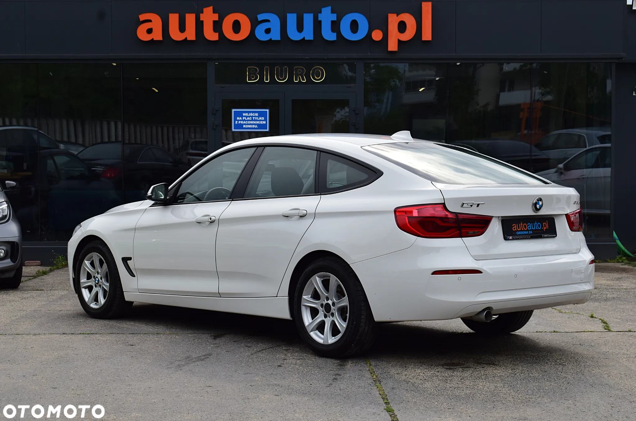 BMW 3GT 318d Business Edition - 22