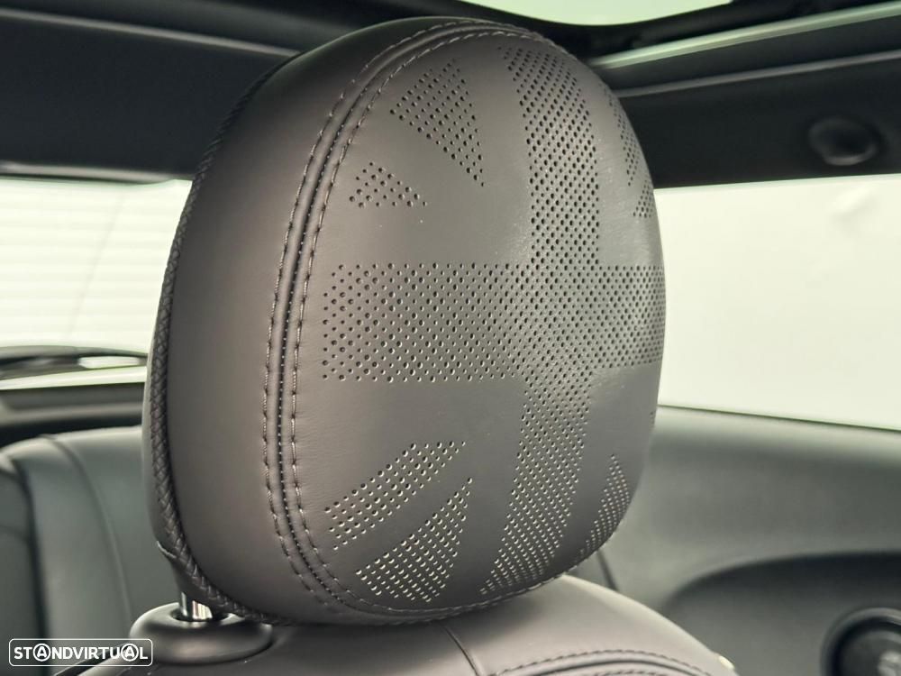 MINI 3 Portas Cooper SE Premium Essential - 24