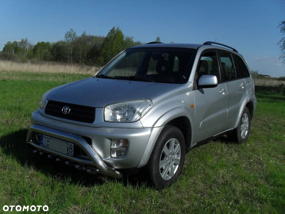 Toyota RAV4 - 1