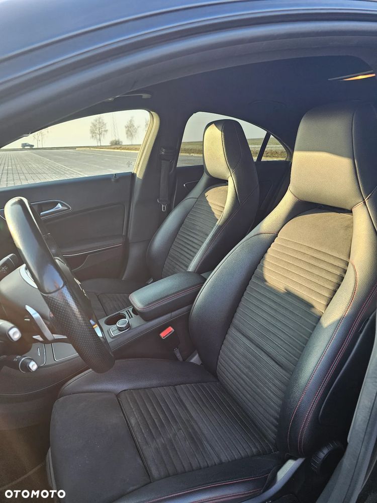 Mercedes-Benz CLA 200 7G-DCT AMG Line - 6