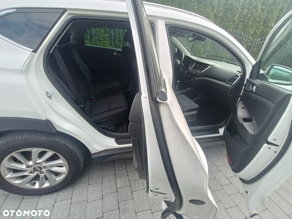 Hyundai Tucson 2.0 CRDI BlueDrive Style 2WD - 8
