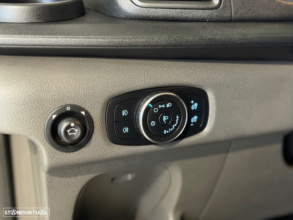 Ford Transit 350 Cabine Dupla 7L - 18