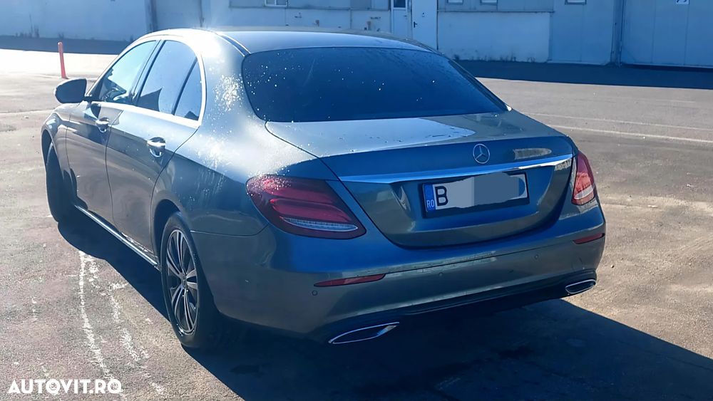 Mercedes-Benz E - 13