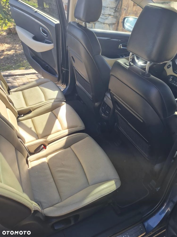 Kia Carens 1.6 GDI Business Line 7os EU6 - 15