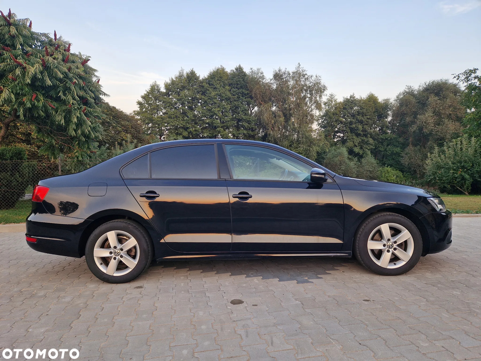 Volkswagen Jetta 1.6 TDI BMT Comfortline - 16