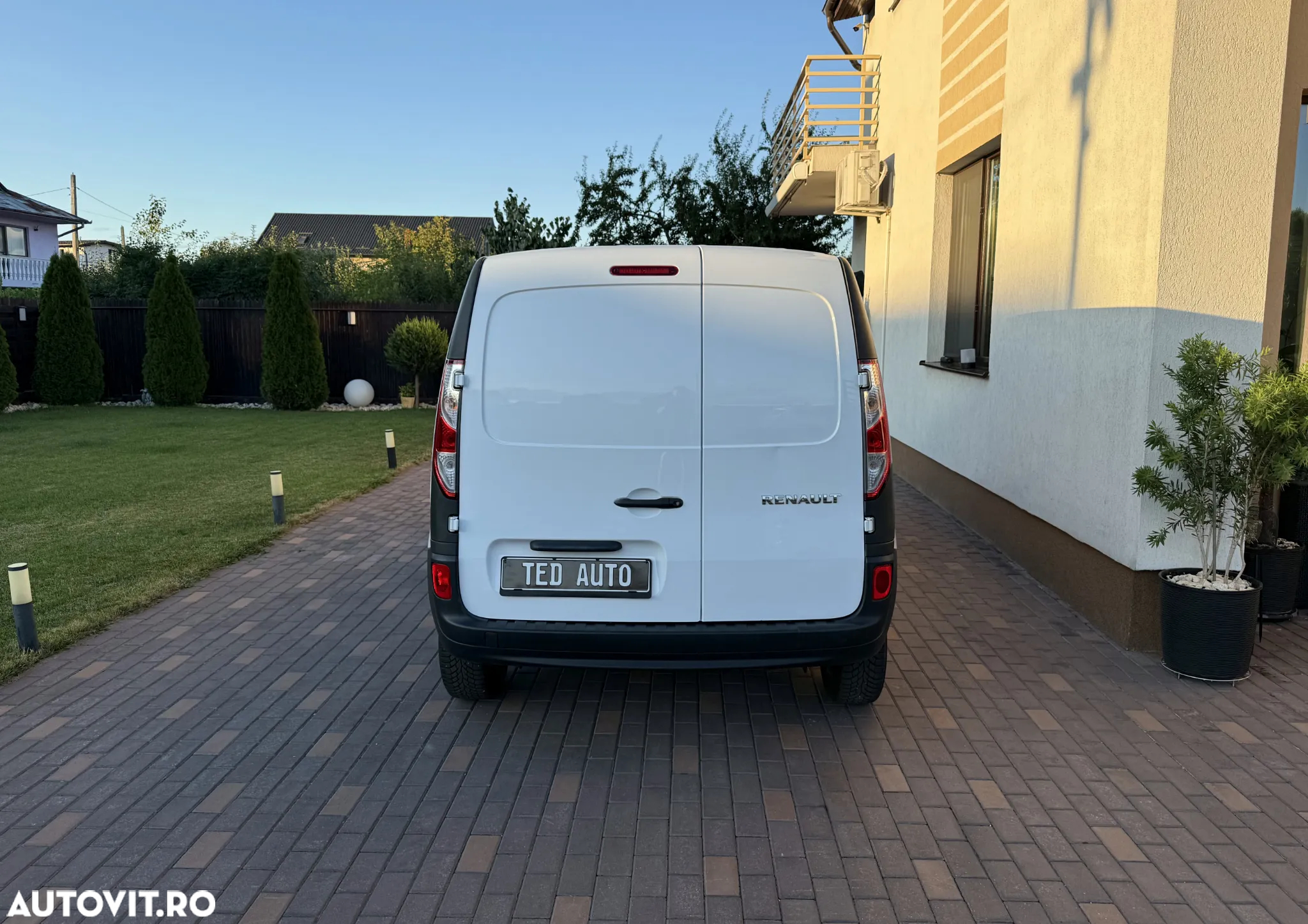 Renault Kangoo BLUE dCi 95 Intens - 6